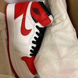 red jordan 1’s